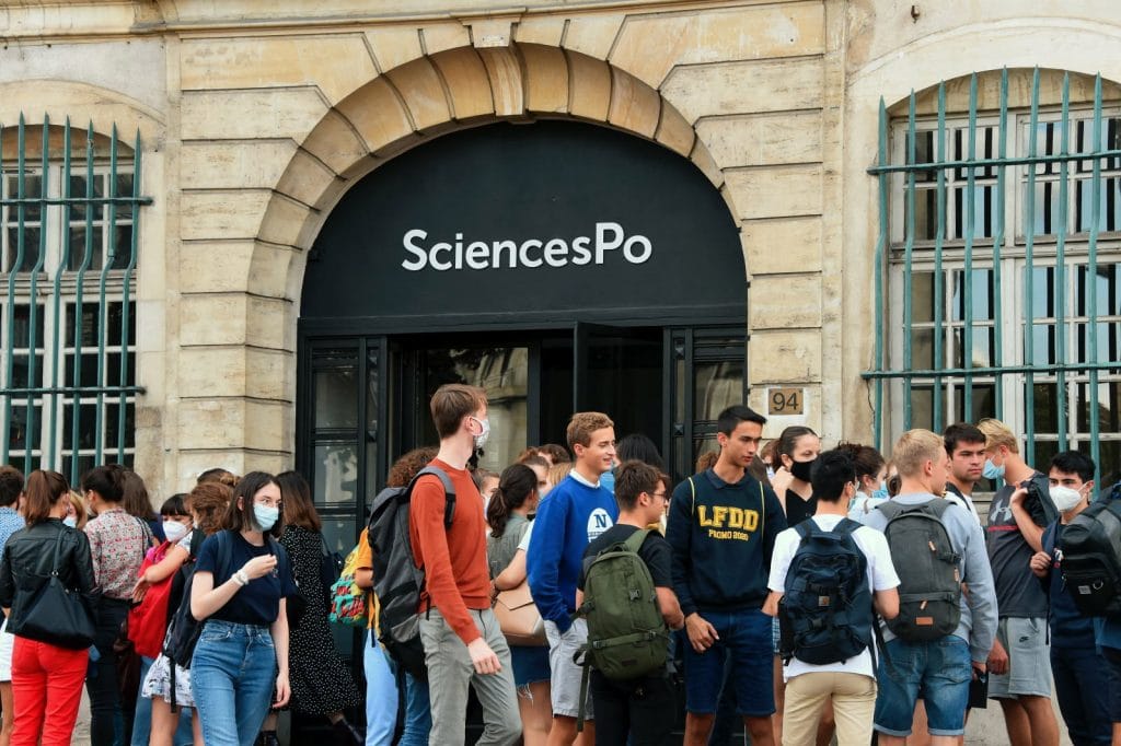 Préparer le concours Sciences Po Paris et Bordeaux et le concours IEP province régions grâce à nos prépas annuelles et à nos stages disponiblent sur Paris, Marseille, Lyon, Lille, Toulouse et Bordeaux