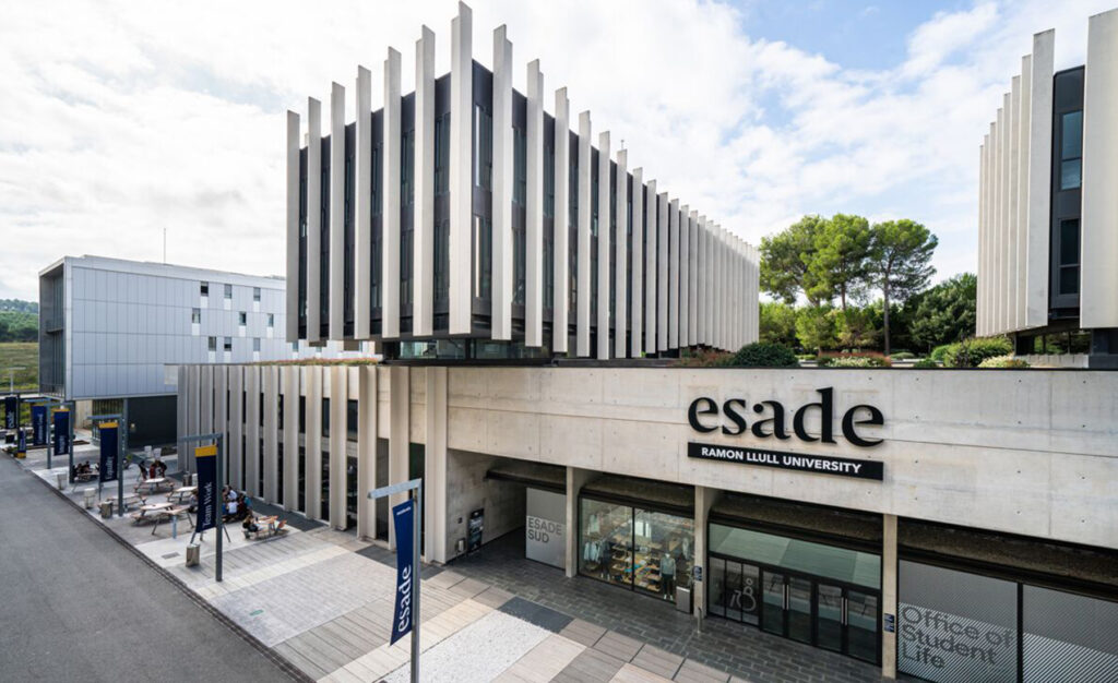 ESADE Business School : le guide complet du BBA au Master ESADE Business School : le guide complet du BBA au Master