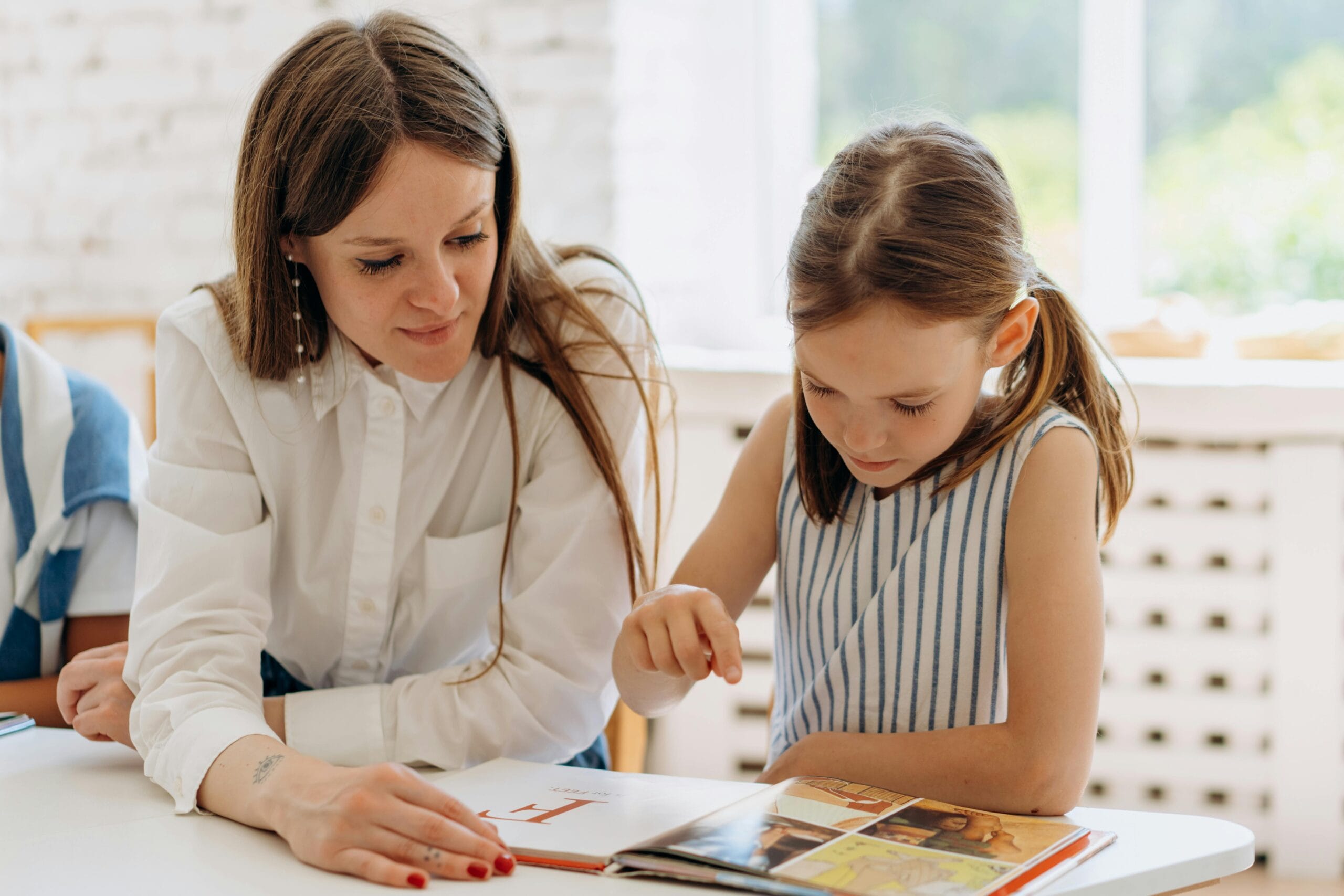 Métier d’enseignant en 2025 : salaire, vacances et autres avantages à connaître Métier d’enseignant en 2025 : Salaire, vacances et autres avantages à connaître