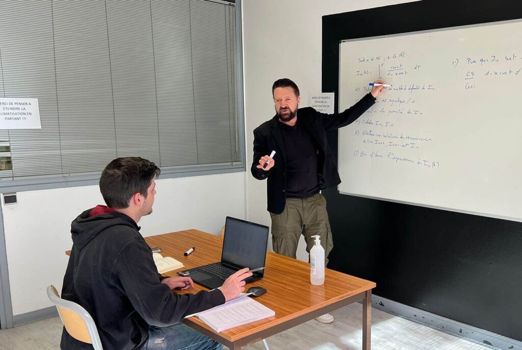 Préparation à la carte pour réussir au mieux le concours PASSERELLE avec nos cours et stages