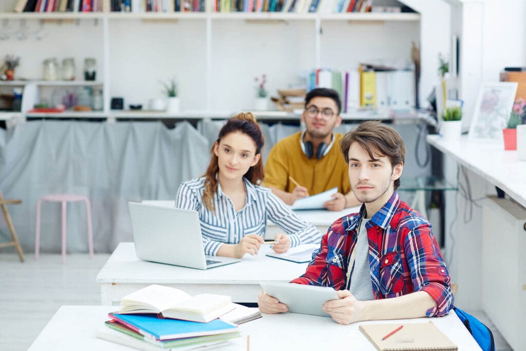 Stages de préparation pour réussir le concours AVENIR